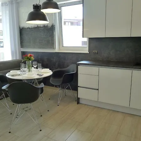 Impresja 42 Z Garazem Apartmán
