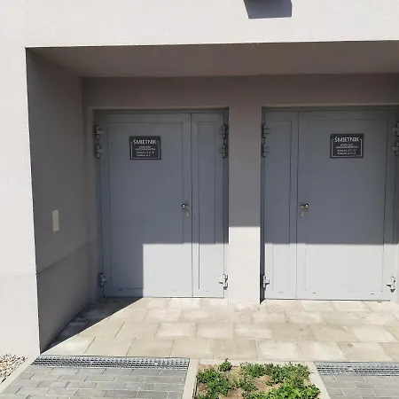 Impresja 42 Z Garazem