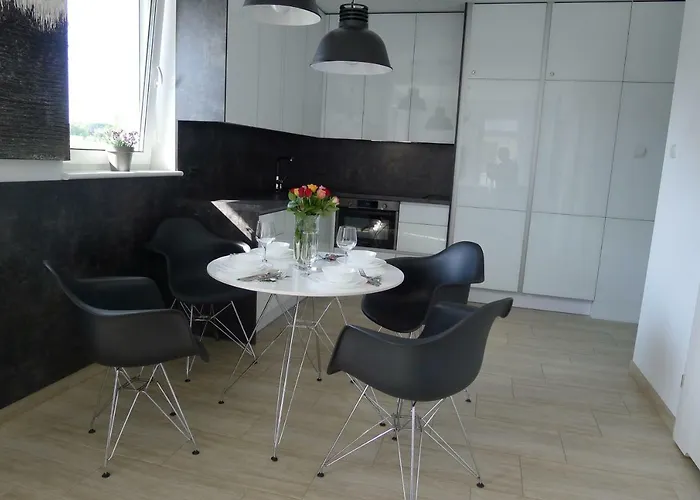 Impresja 42 Z Garazem * 科沃布热格