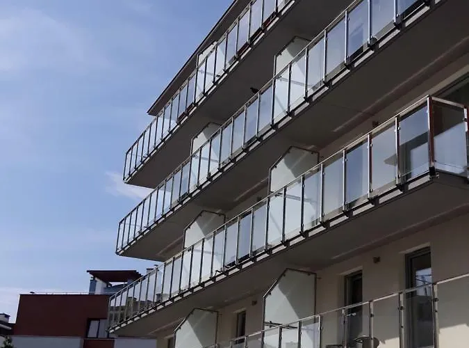 Impresja 42 Z Garazem * 科沃布热格